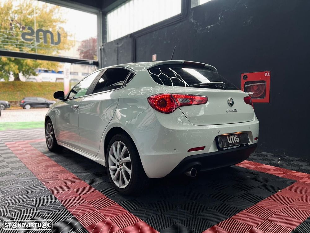 Alfa Romeo Giulietta 1.6 JTDm Distinctive - 14