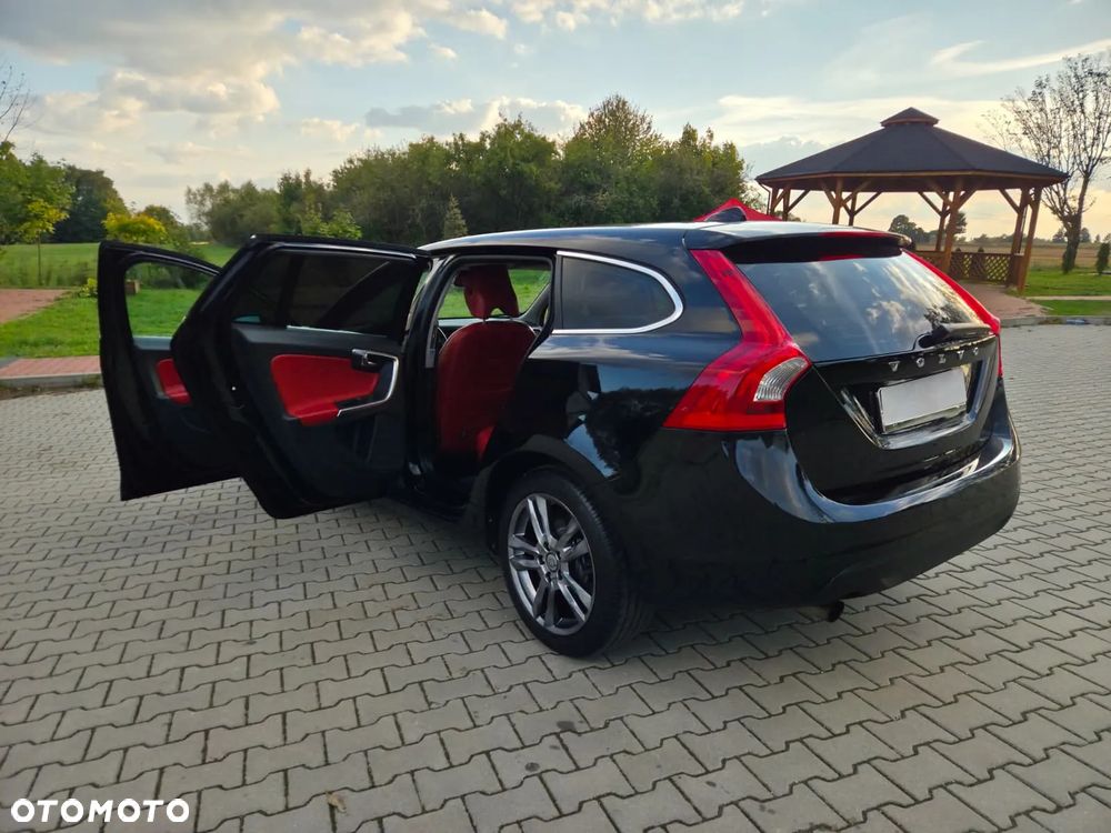 Volvo V60 D3 Geartronic Momentum - 20