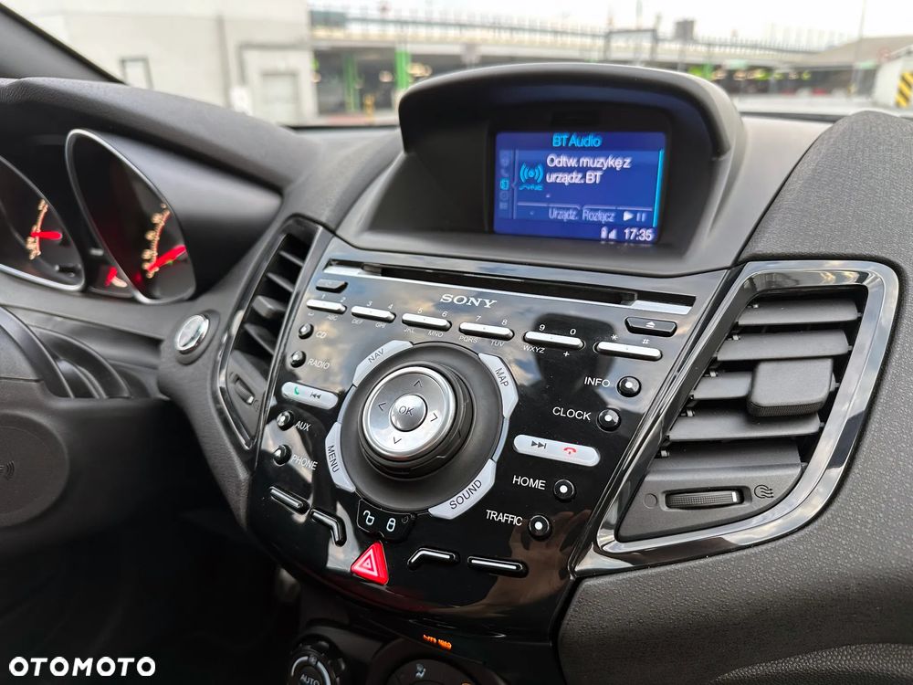 Ford Fiesta 1.6 EcoBoost ST - 19