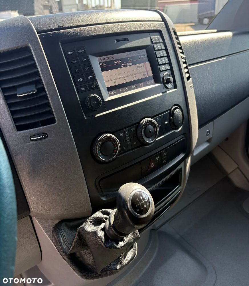 Mercedes-Benz Sprinter - 17