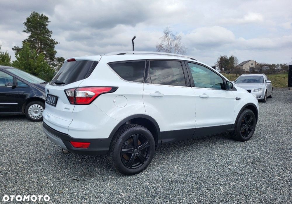Ford Kuga - 32