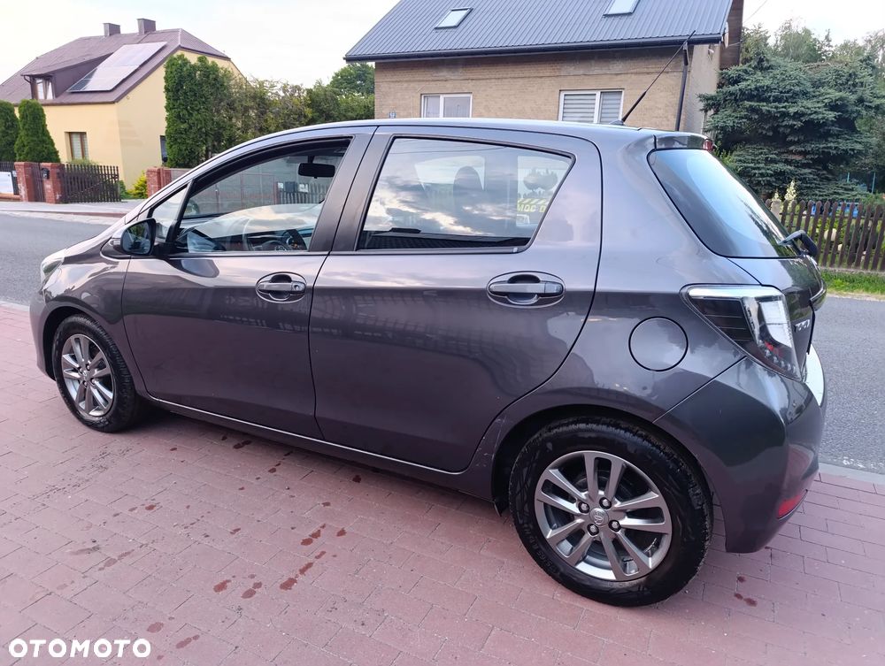 Toyota Yaris 1.33 Dynamic - 23