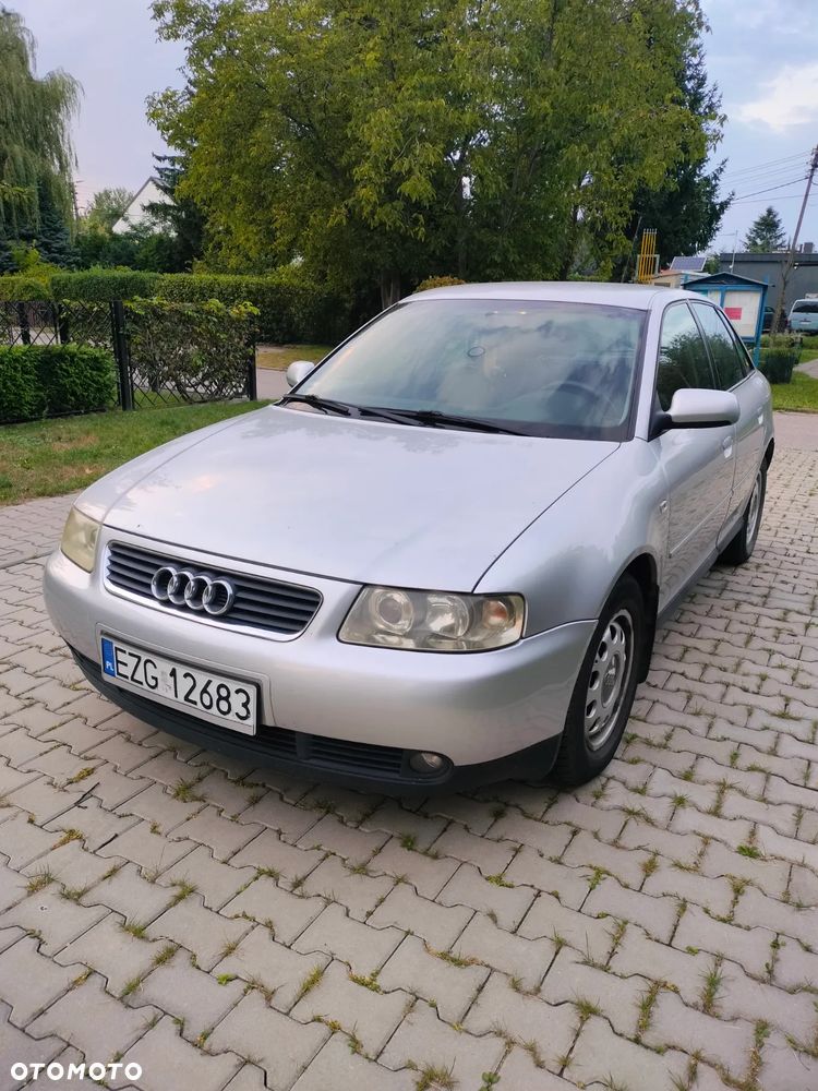 Audi A3 1.6 Ambiente - 2