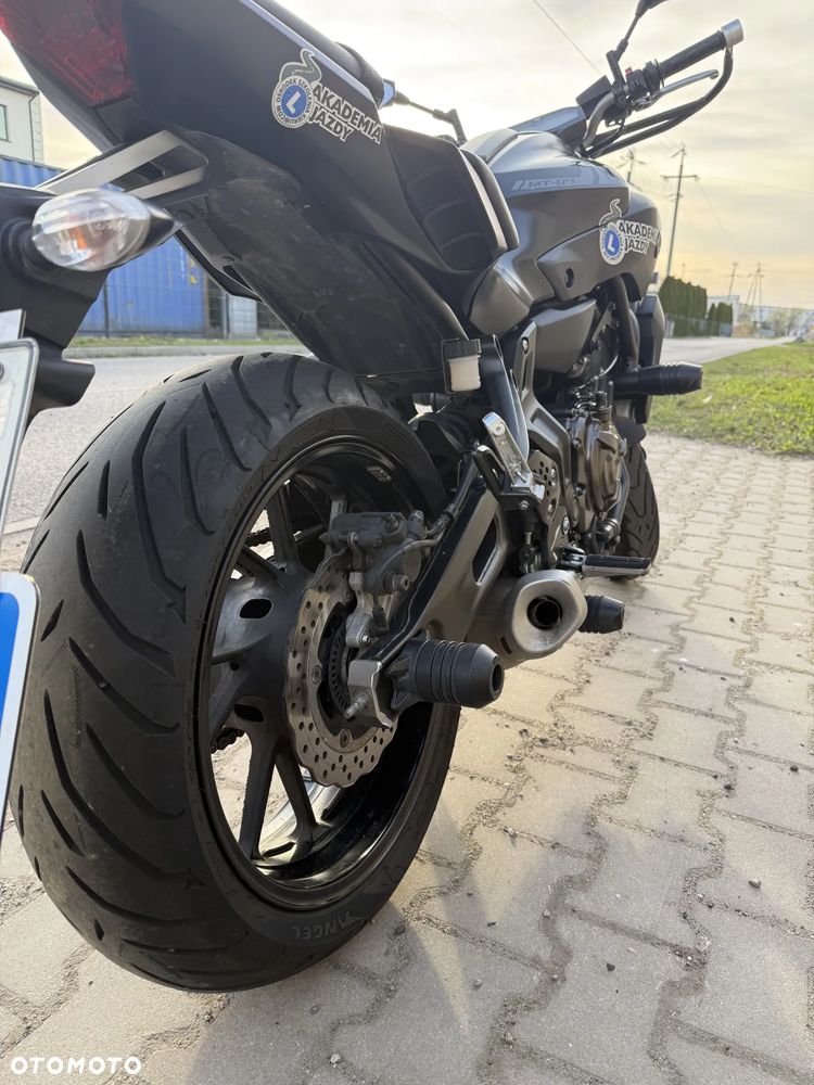 Yamaha MT - 12