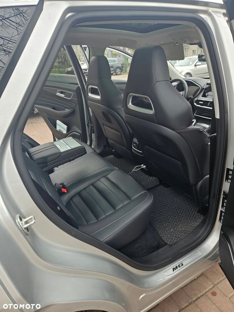 MG HS 1.5 T-GDI Exclusive DCT - 35