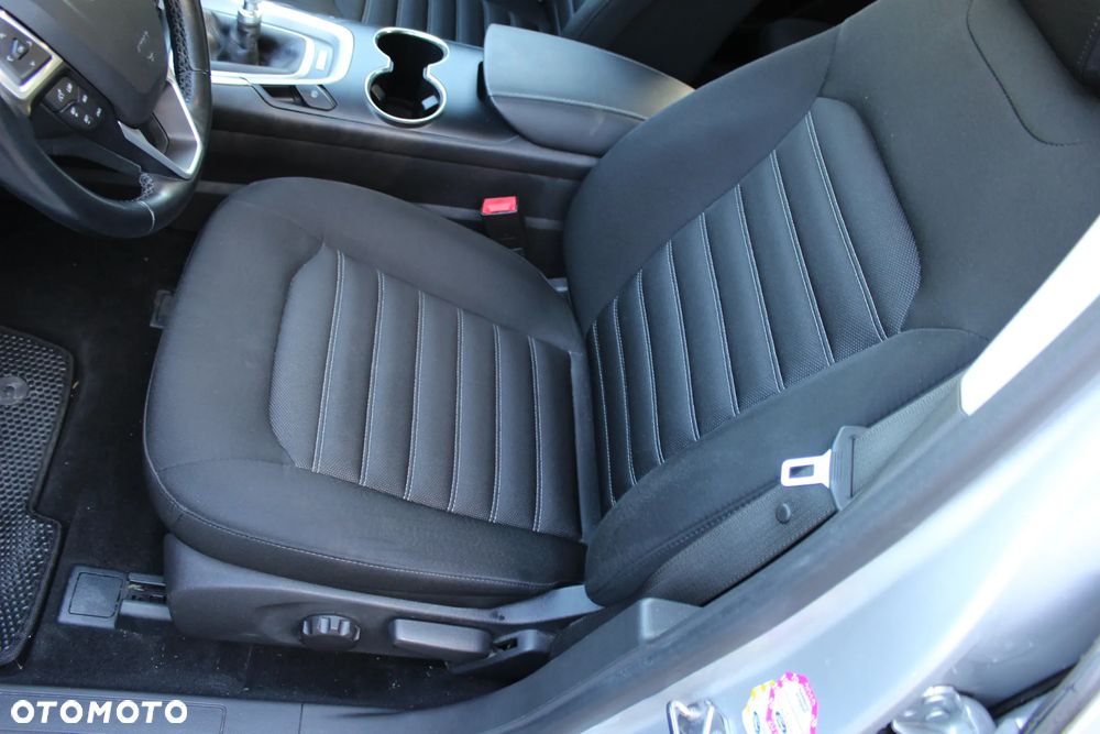 Ford Mondeo 1.5 EcoBoost Trend - 19