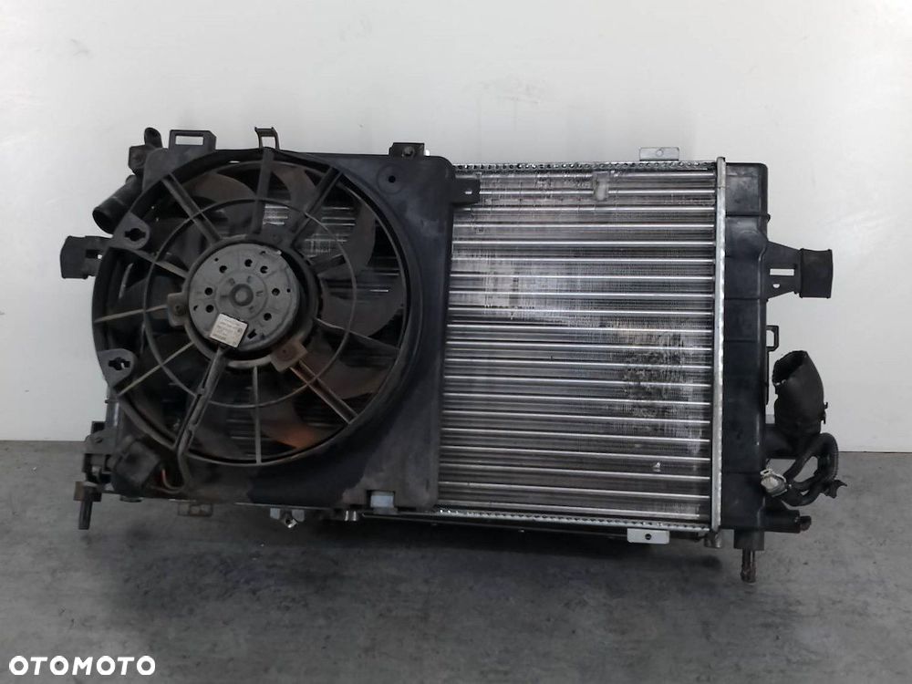ZESTAW CHŁODNIC Z WENTYLATOREM ASTRA H 24467442 0130303957 13132559 BOSCH - 12