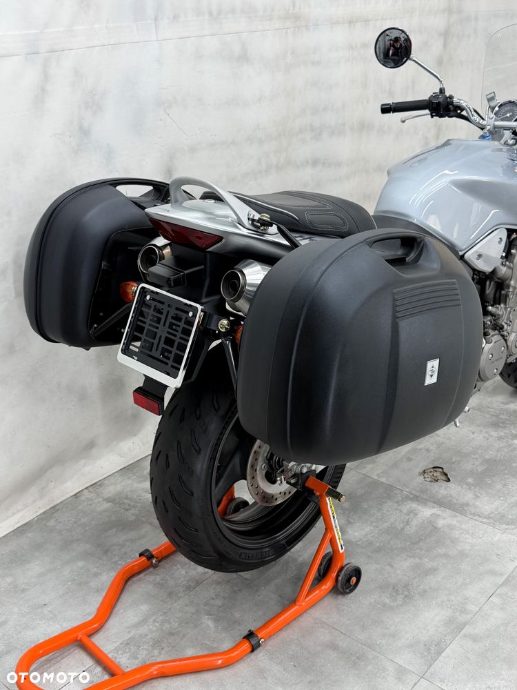 Honda Hornet - 18