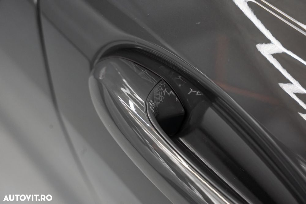 BMW Seria 8 840i xDrive AT - 26