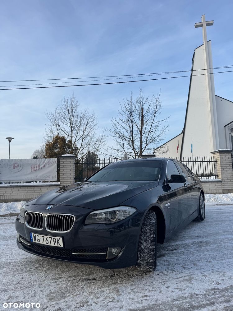 BMW Seria 5 528i xDrive - 4