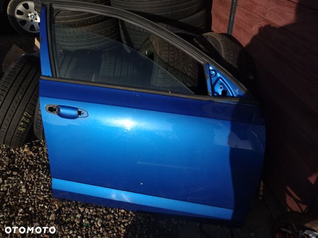 Prawe przednie drzwi Skoda Octavia III Hatchback - 1