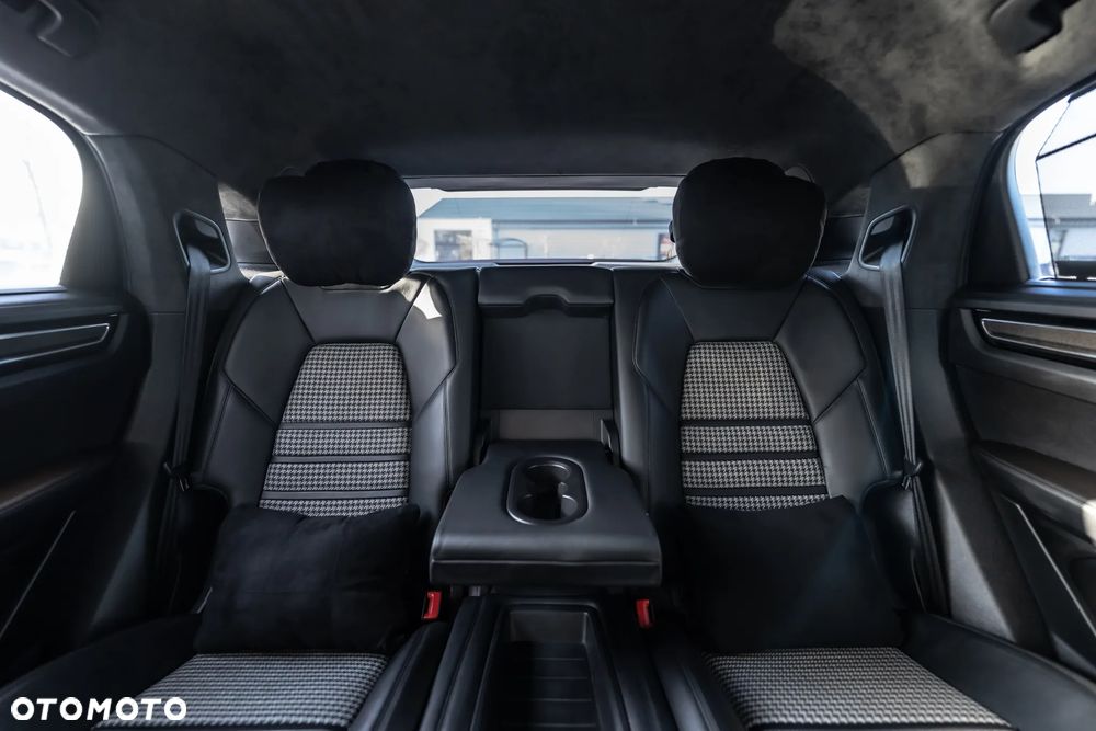 Porsche Cayenne Turbo GT Tiptronic S - 40