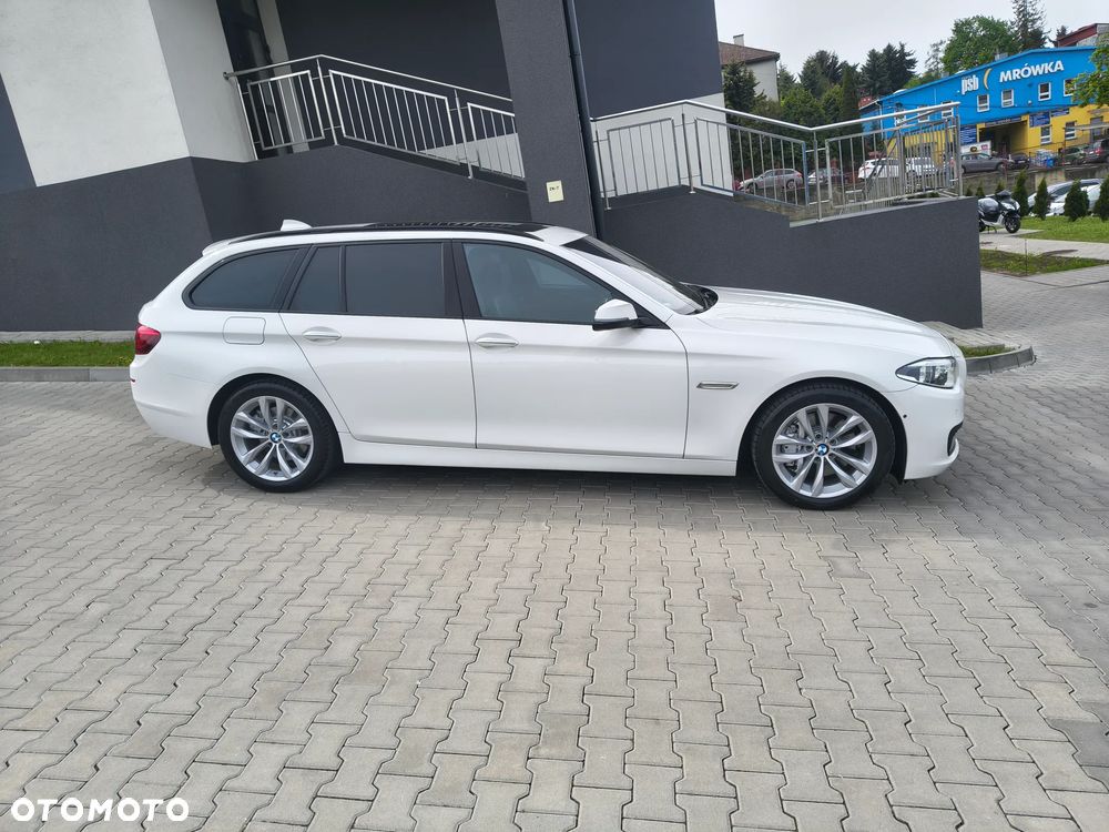 BMW Seria 5 525d xDrive Sport-Aut Luxury Line - 3