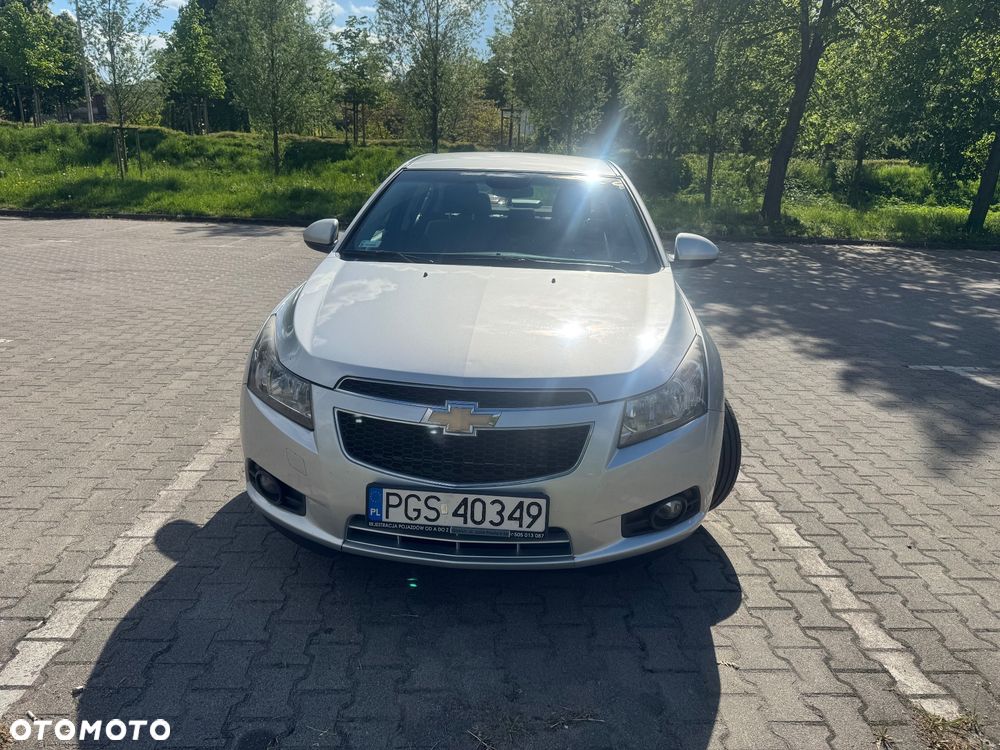 Chevrolet Cruze 1.6 LS - 4