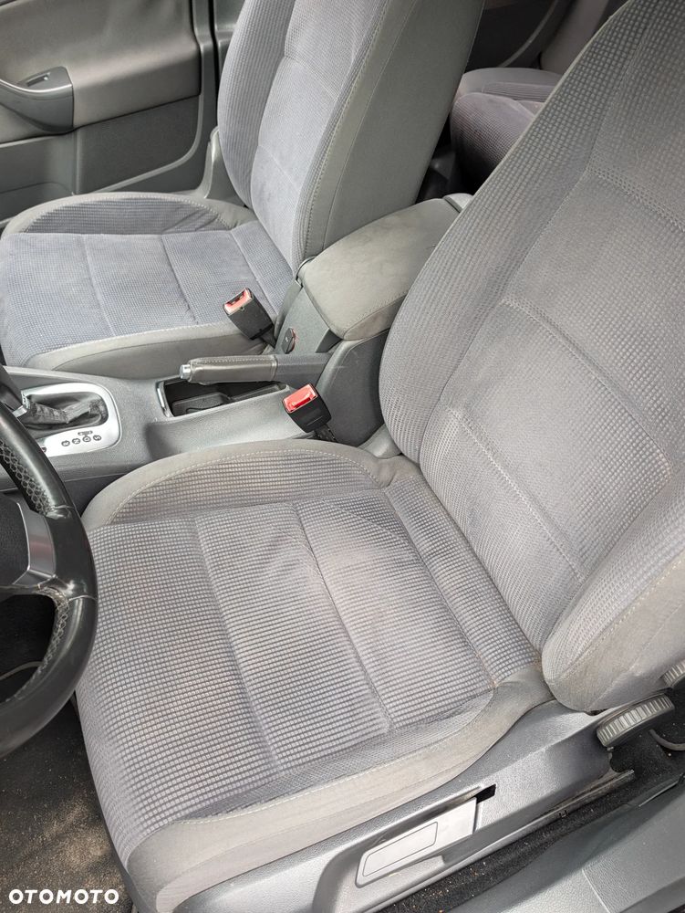 Volkswagen Golf - 21
