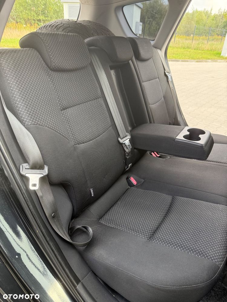 Hyundai i30 1.6 CRDi Comfort World Cup - 27