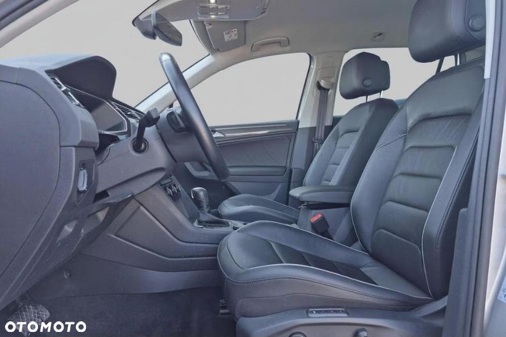 Volkswagen Tiguan 2.0 TDI SCR 4MotION DSG R-Line - 14