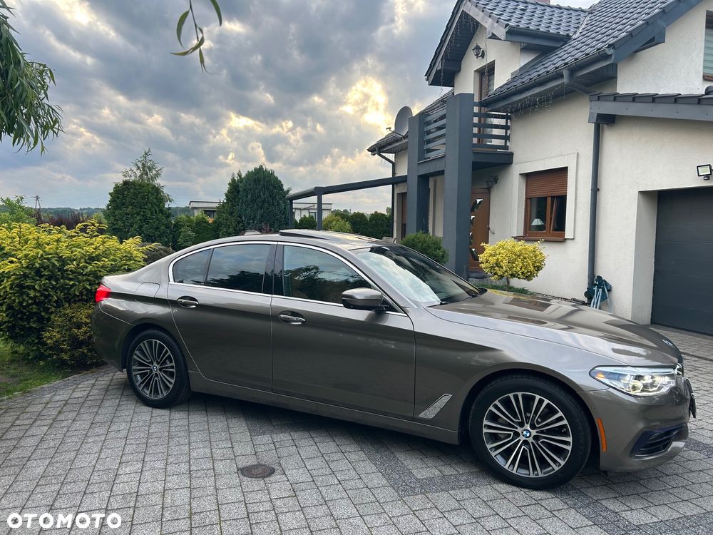 BMW Seria 5 540i xDrive Luxury Line sport - 9