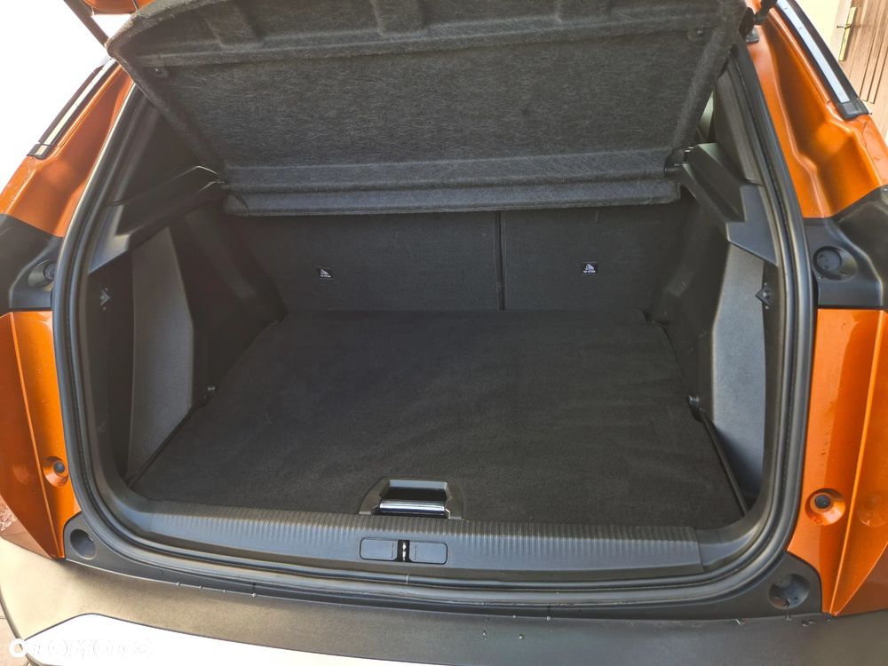 Peugeot 2008 BlueHDi 110 Active Pack - 28