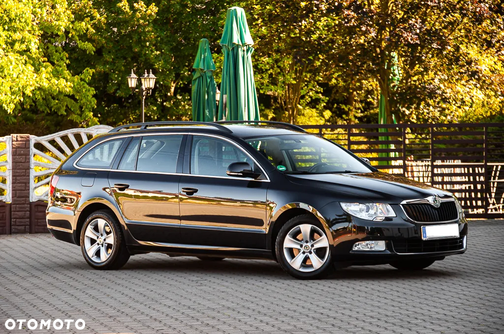 Skoda Superb 2.0 TDI DSG Exclusive - 4