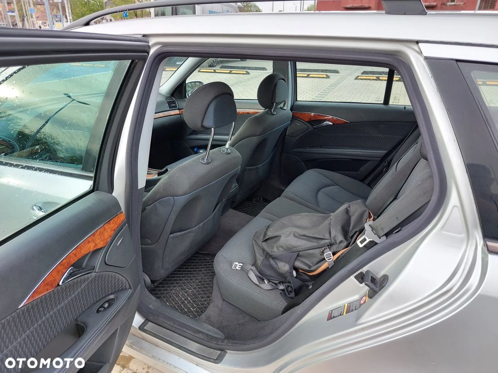 Mercedes-Benz Klasa E 320 CDI T Classic - 6