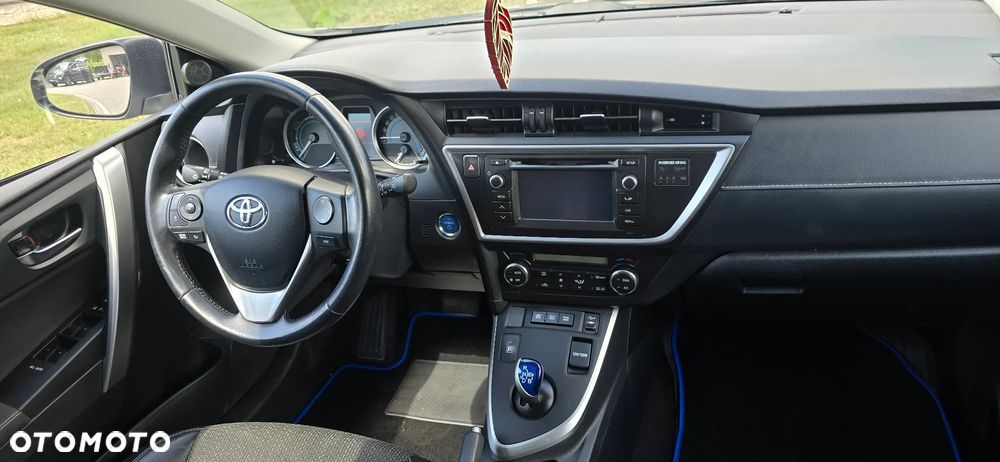 Toyota Auris 1.8 HSD Luna - 17