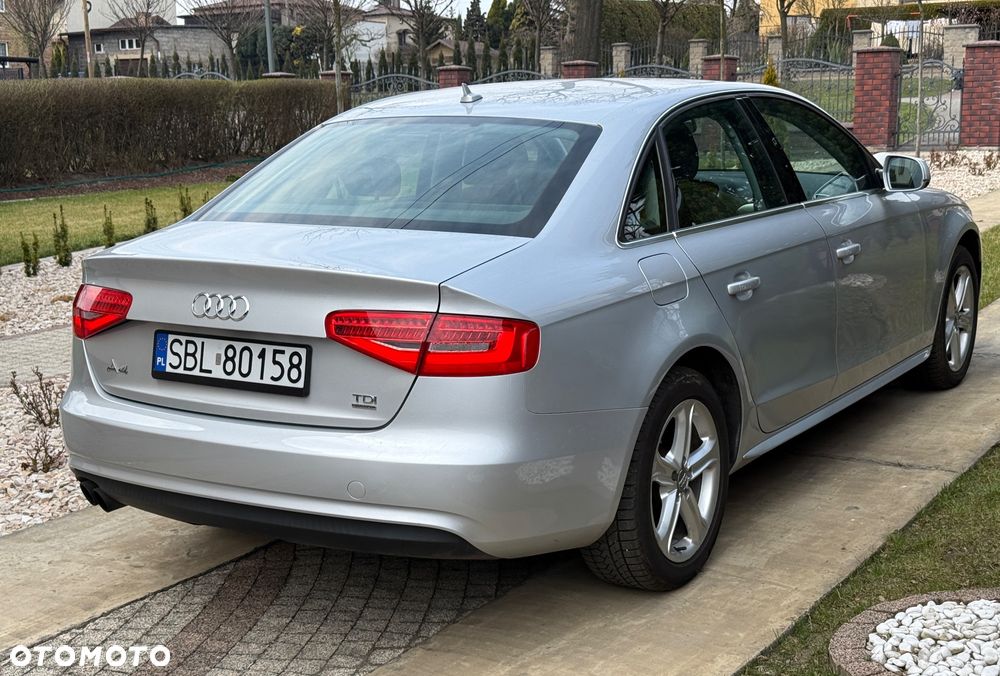Audi A4 Limousine - 10