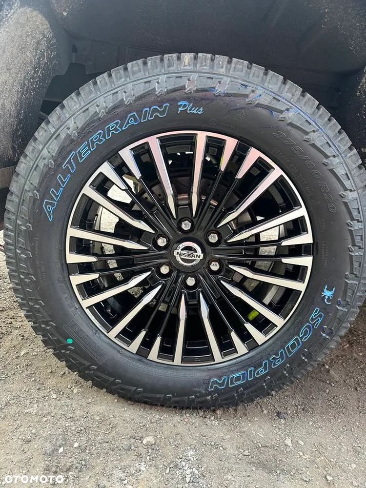 Felgi 20 Nissan Titan Nowe 20 x 8J et 35 - 16