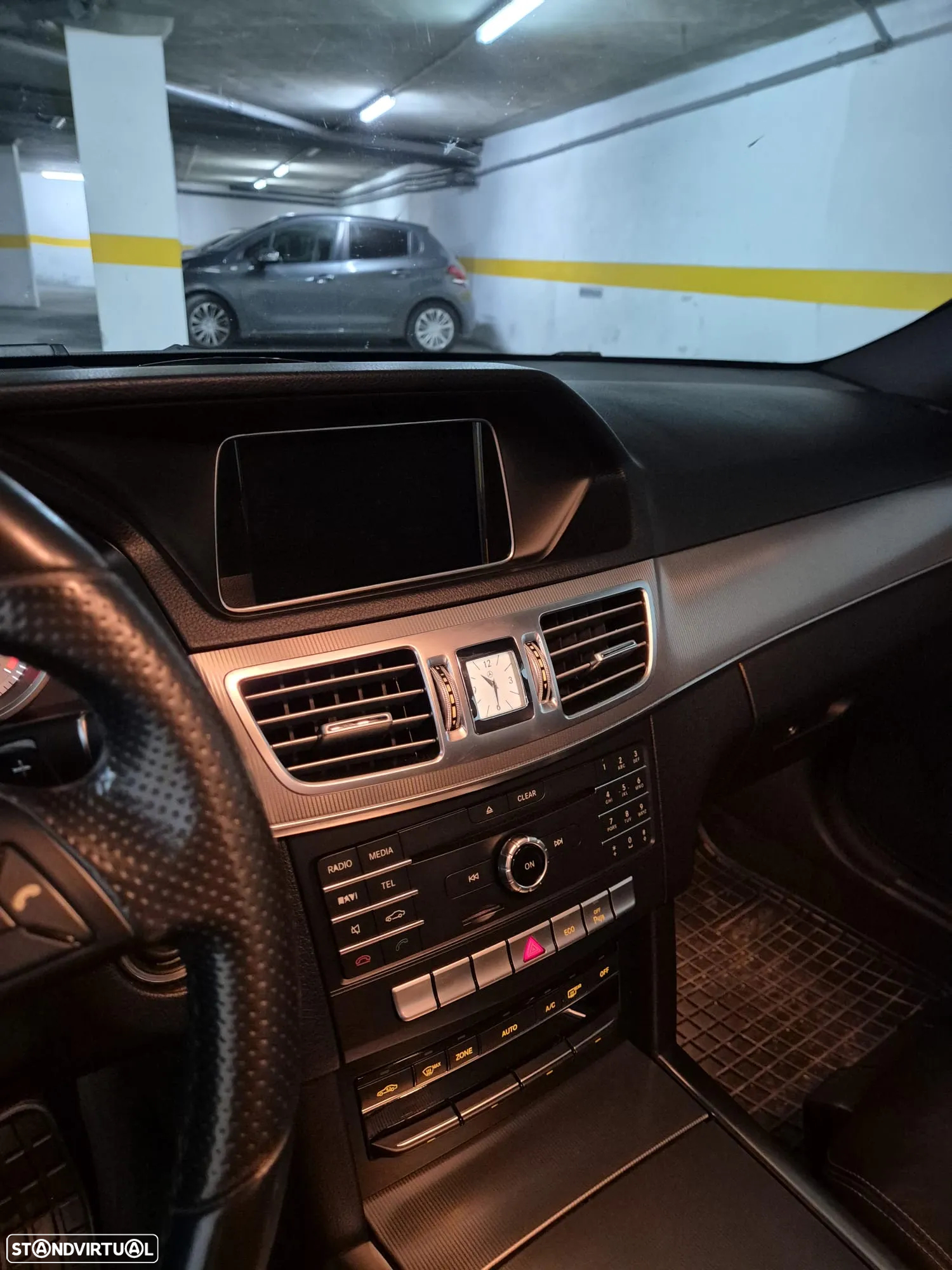 Mercedes-Benz E 220 BlueTEC Avantgarde Auto. - 10