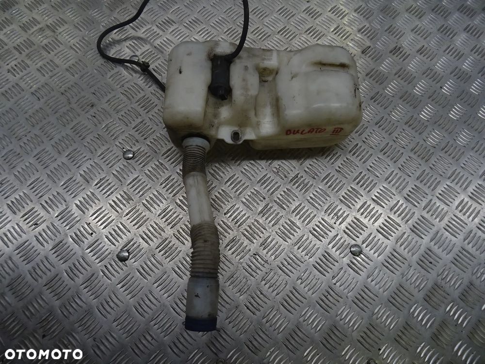 FIAT DUCATO III (06-14) L3H2 2.3JTD ZBIORNICZEK SPRYSKIWACZY - 2