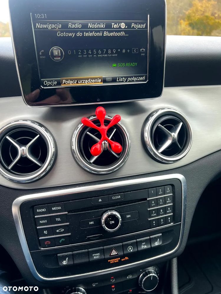 Mercedes-Benz GLA 200 AMG Line - 13