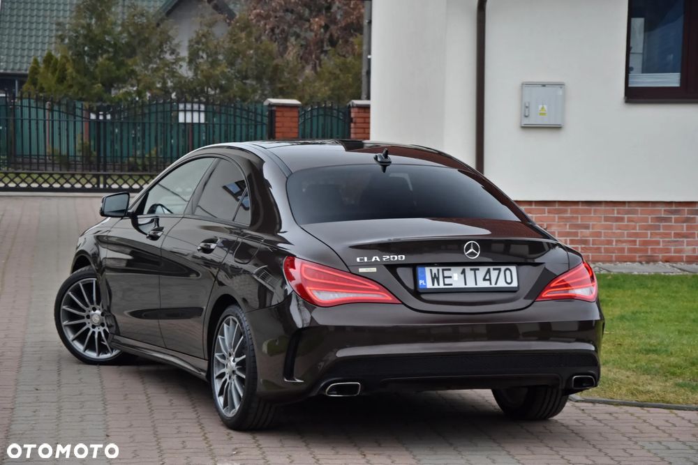 Mercedes-Benz CLA 200 7G-DCT AMG Line - 9