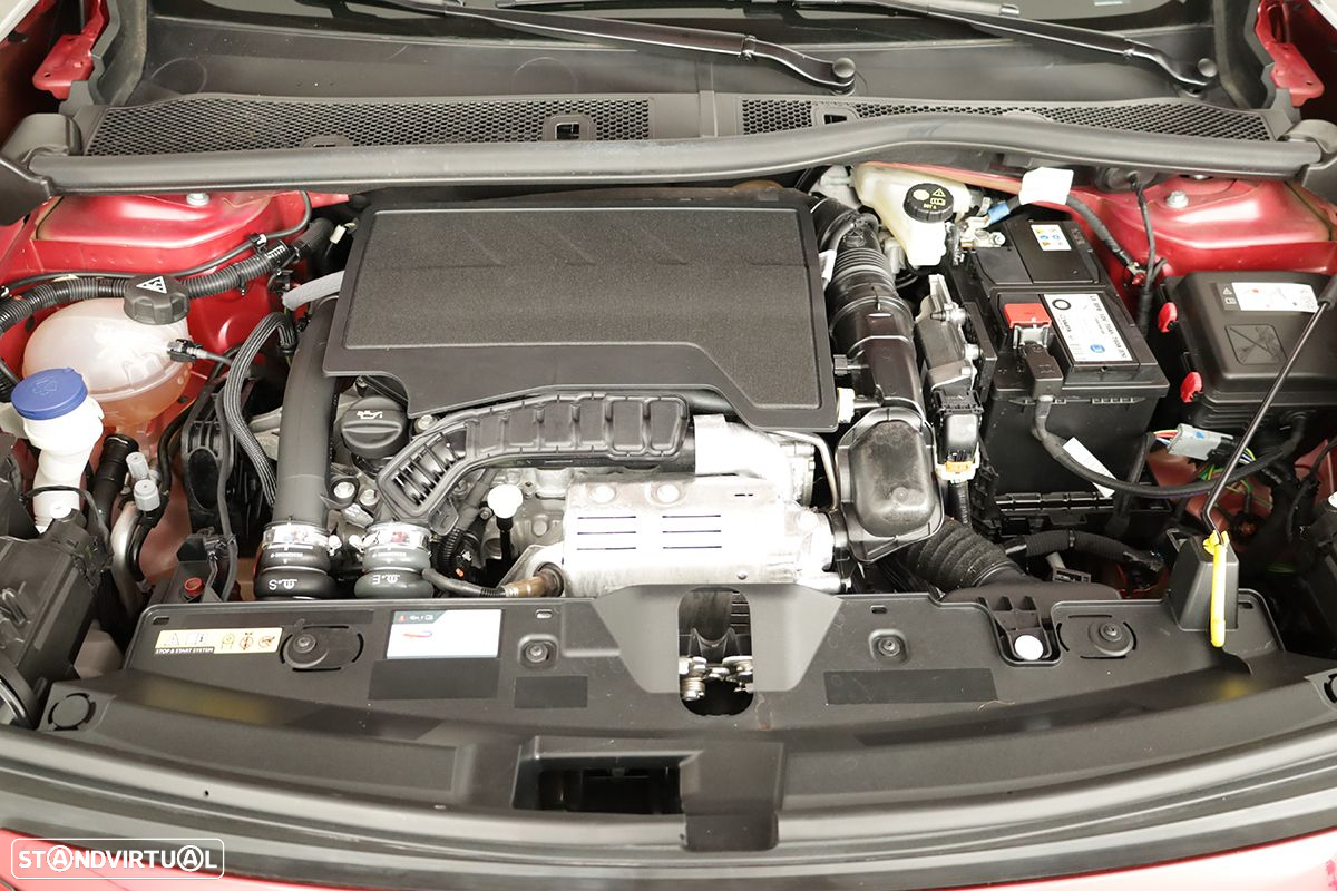 Peugeot 2008 1.2 PureTech Allure EAT8 - 26