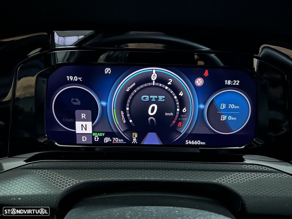 VW Golf 1.4 GTE Plug-In-Hybrid DSG - 11