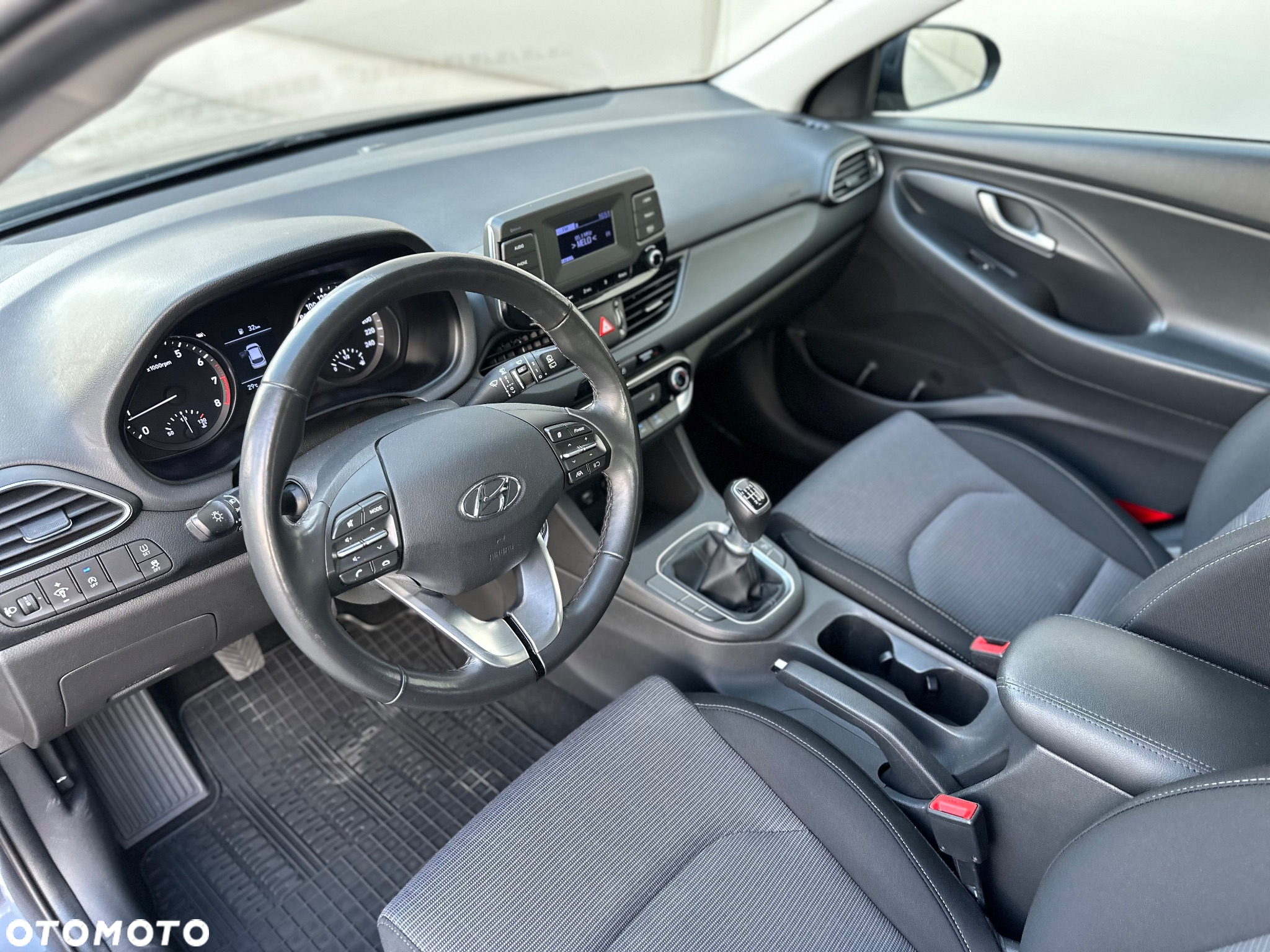 Hyundai i30 1.5 DPI Classic + - 18