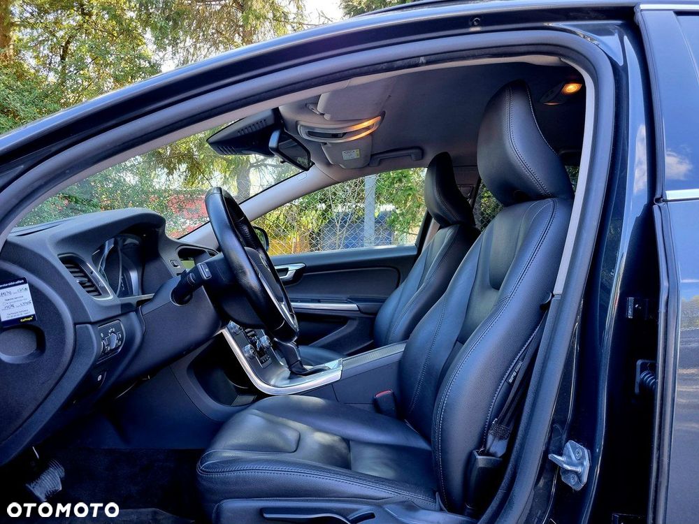 Volvo V60 T4 Geartronic Momentum - 11
