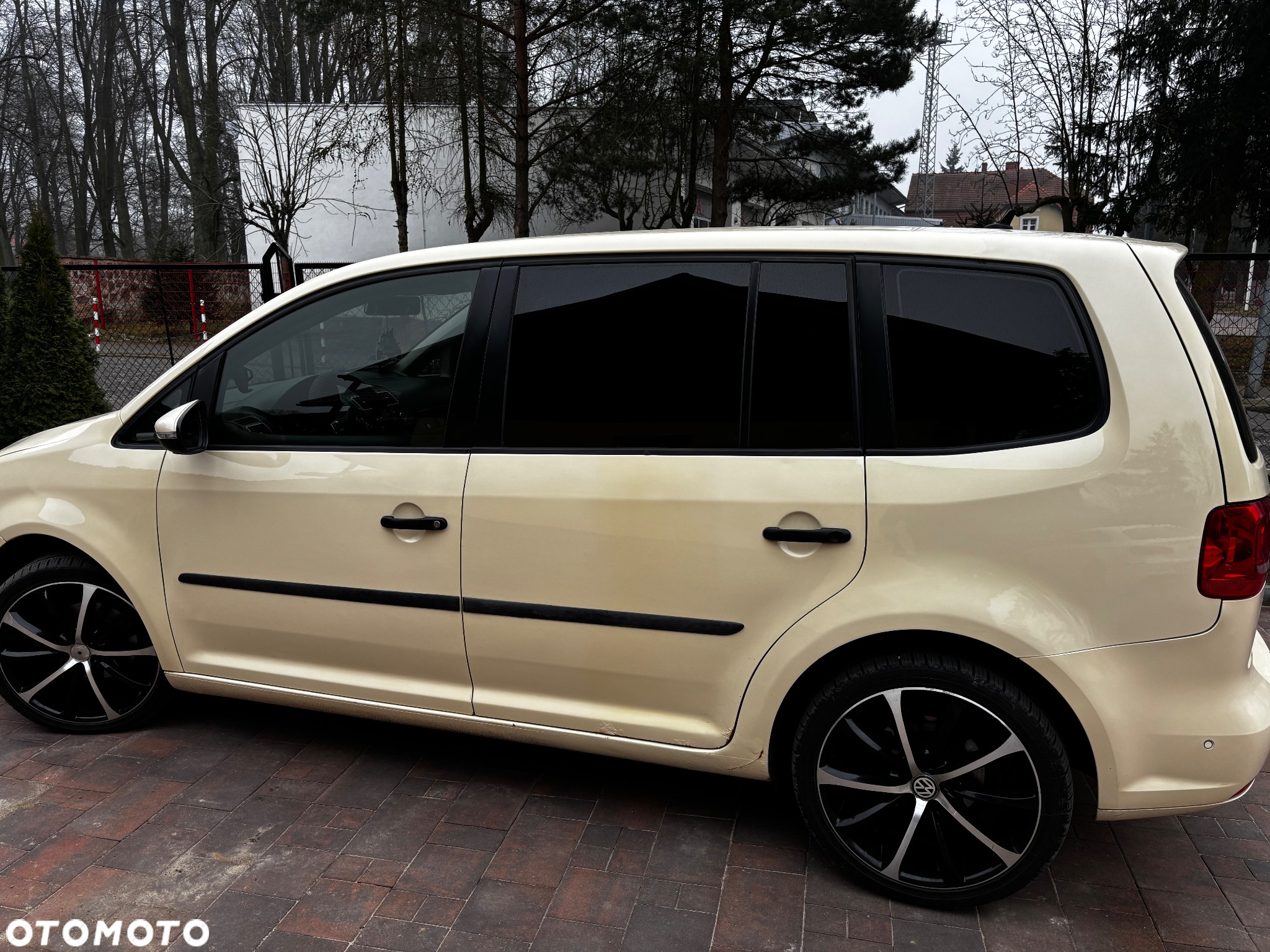 Volkswagen Touran 1.6 TDI DPF DSG Highline - 2