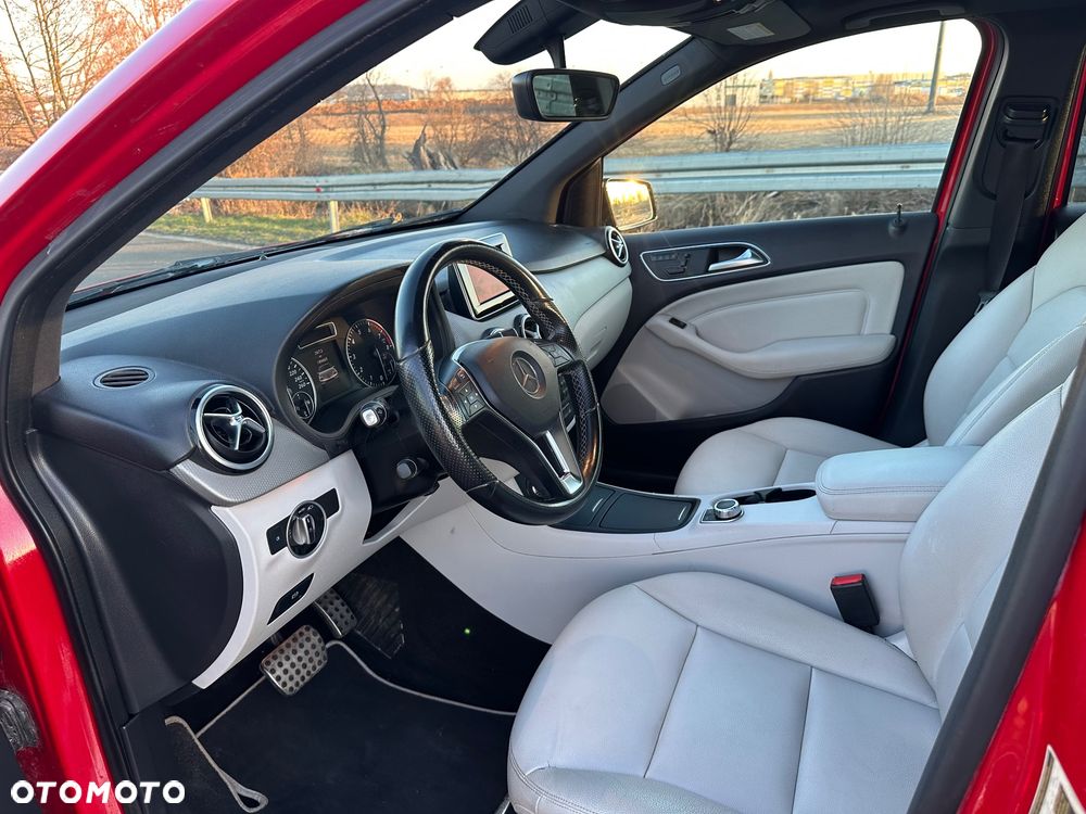 Mercedes-Benz Klasa B 250 (BlueEFFICIENCY) 7G-DCT - 14