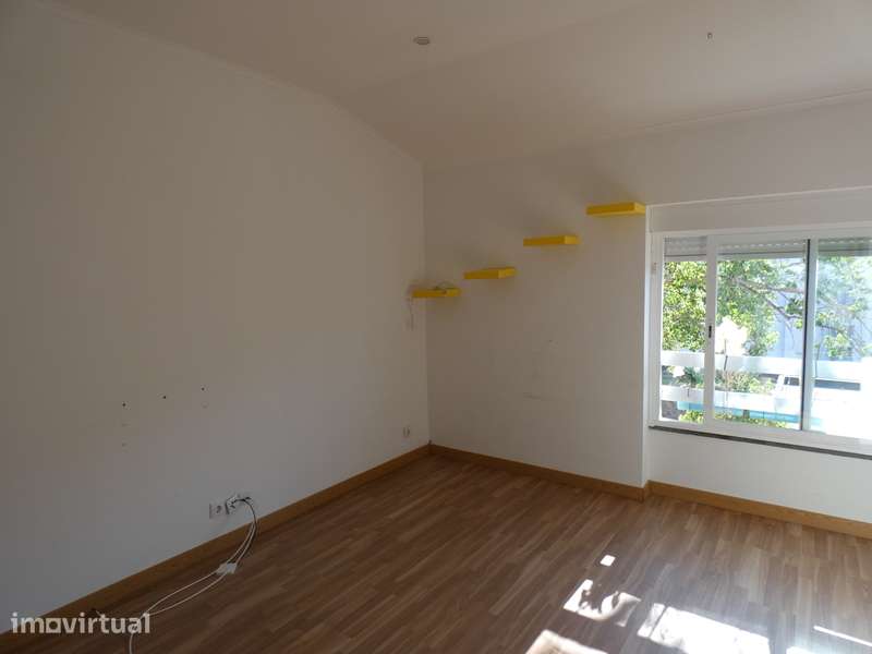 Apartamento T1+1 no Centro da Cidade de Torres Vedras - Grande imagem: 3/23