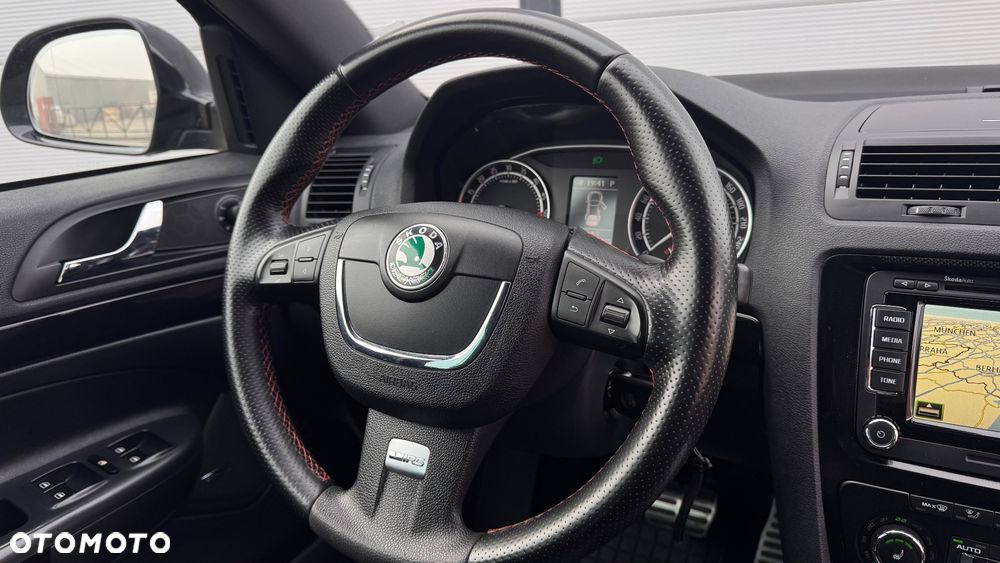 Skoda Octavia 2.0 TDI DPF DSG RS - 37