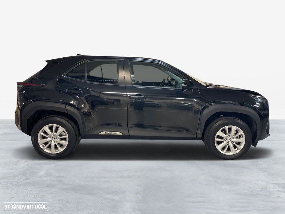 Toyota Yaris Cross 1.5 HDF Comfort Plus - 17