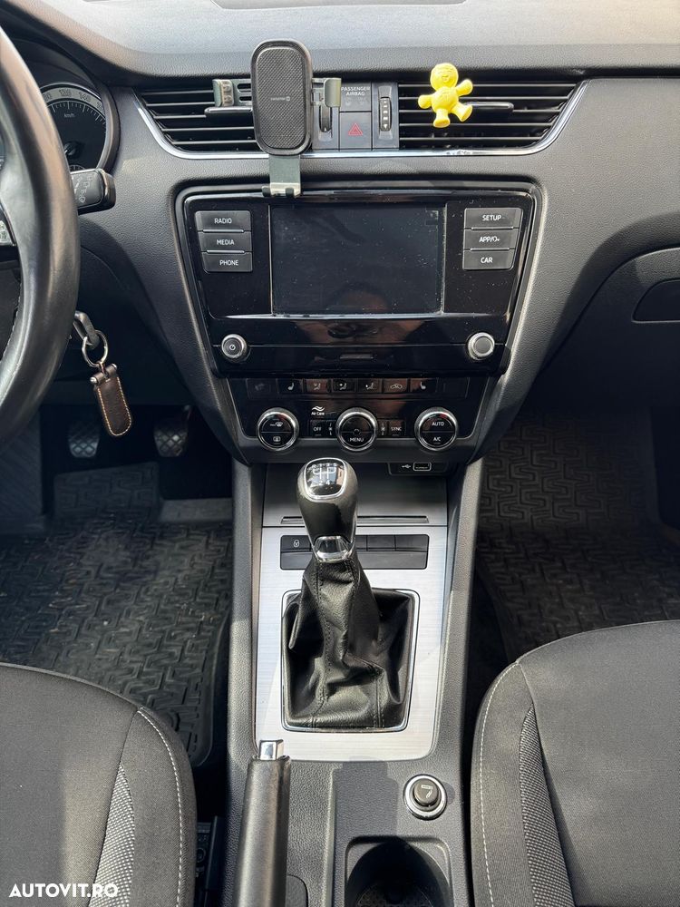 Skoda Octavia 1.6 TDI Ambition - 12