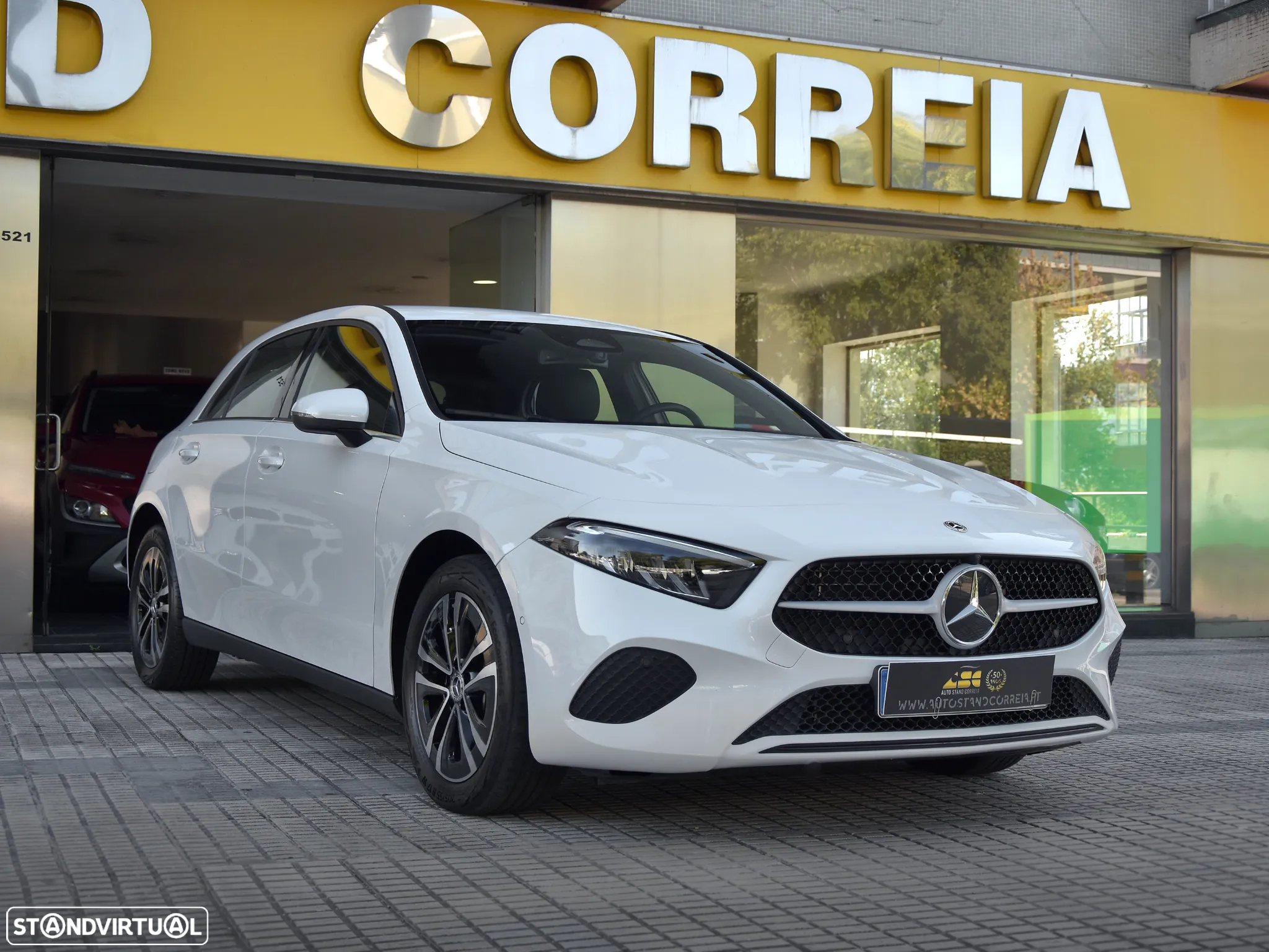 Mercedes-Benz A 250 e - 3