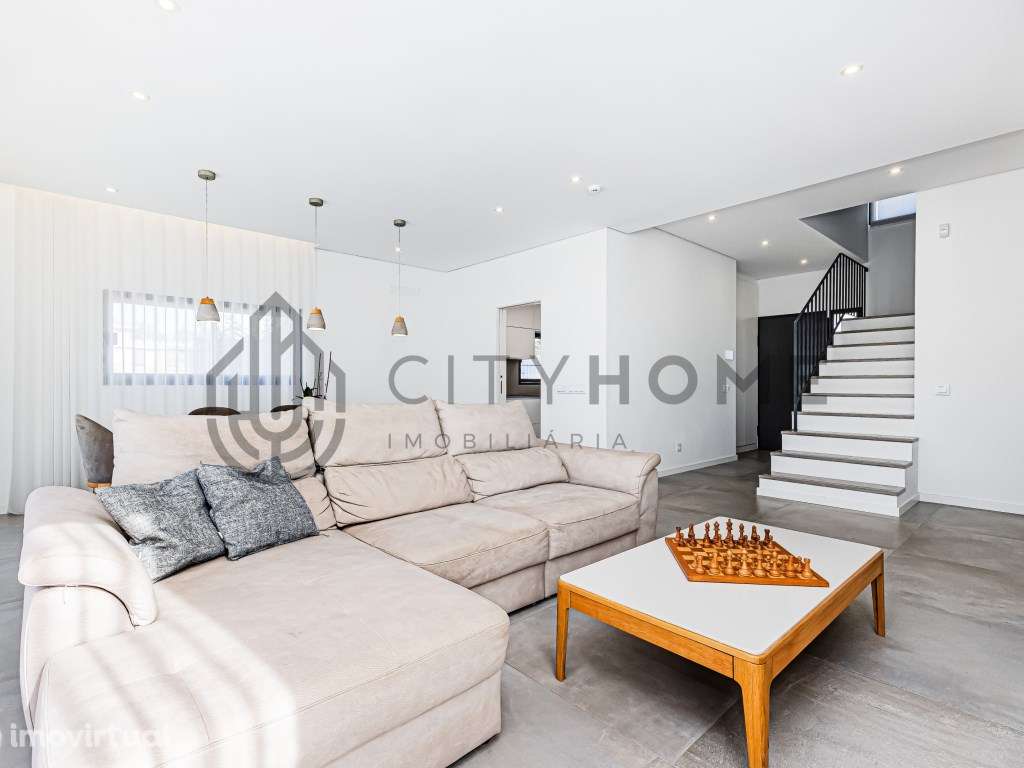 Moradia T3 com jardim - Grande imagem: 2/29