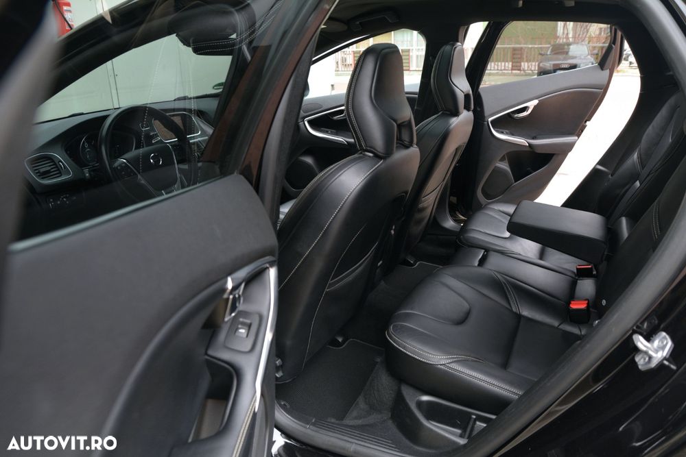 Volvo V40 D3 Aut. R-Design - 20