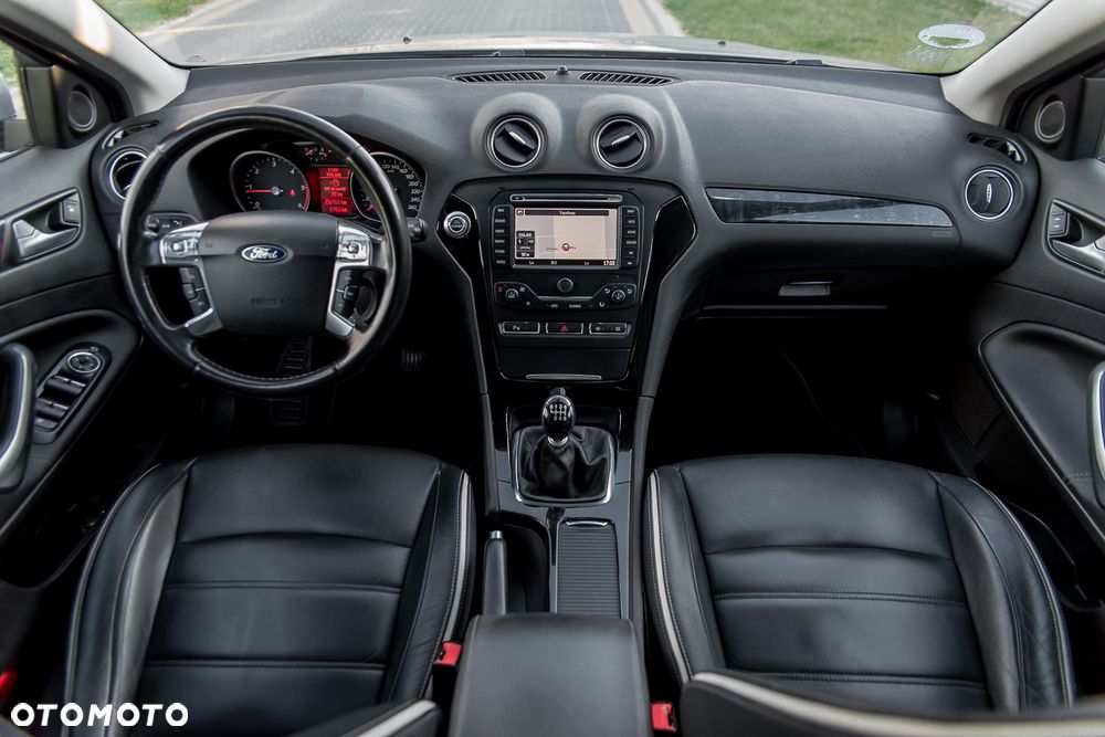 Ford Mondeo 2.0 TDCi Gold X - 38