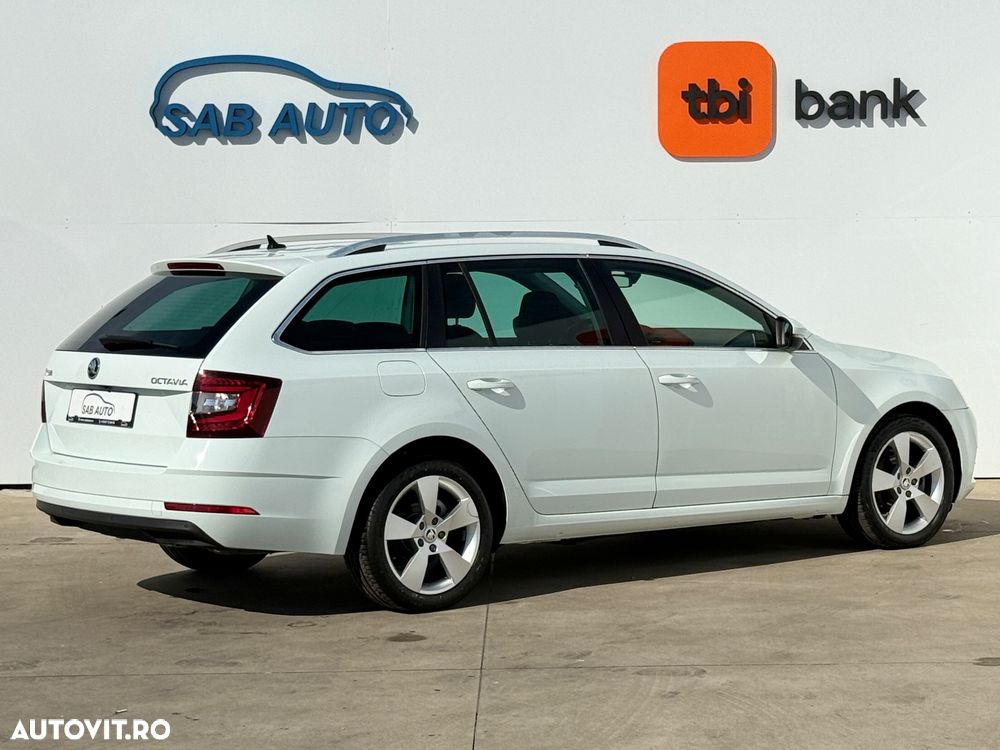 Skoda Octavia 1.6 TDI DSG Style - 19