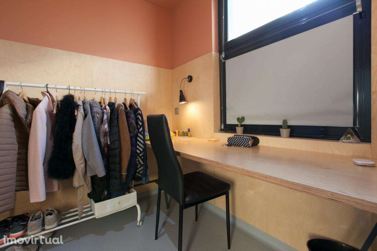 Quarto - localizado em Paranhos Porto - Grande imagem: 5/41