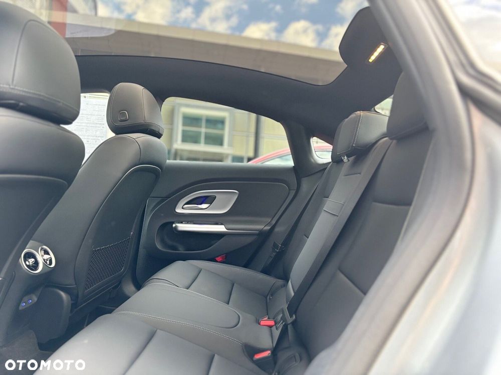 Mercedes-Benz CLA - 15