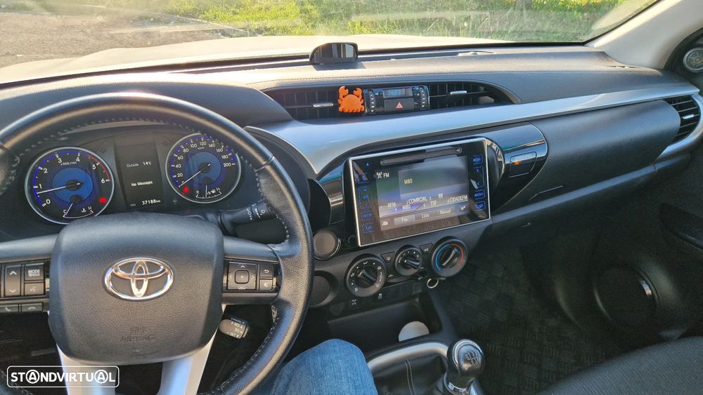 Toyota Hilux 2.4 D-4D 2WD CD Tracker - 13